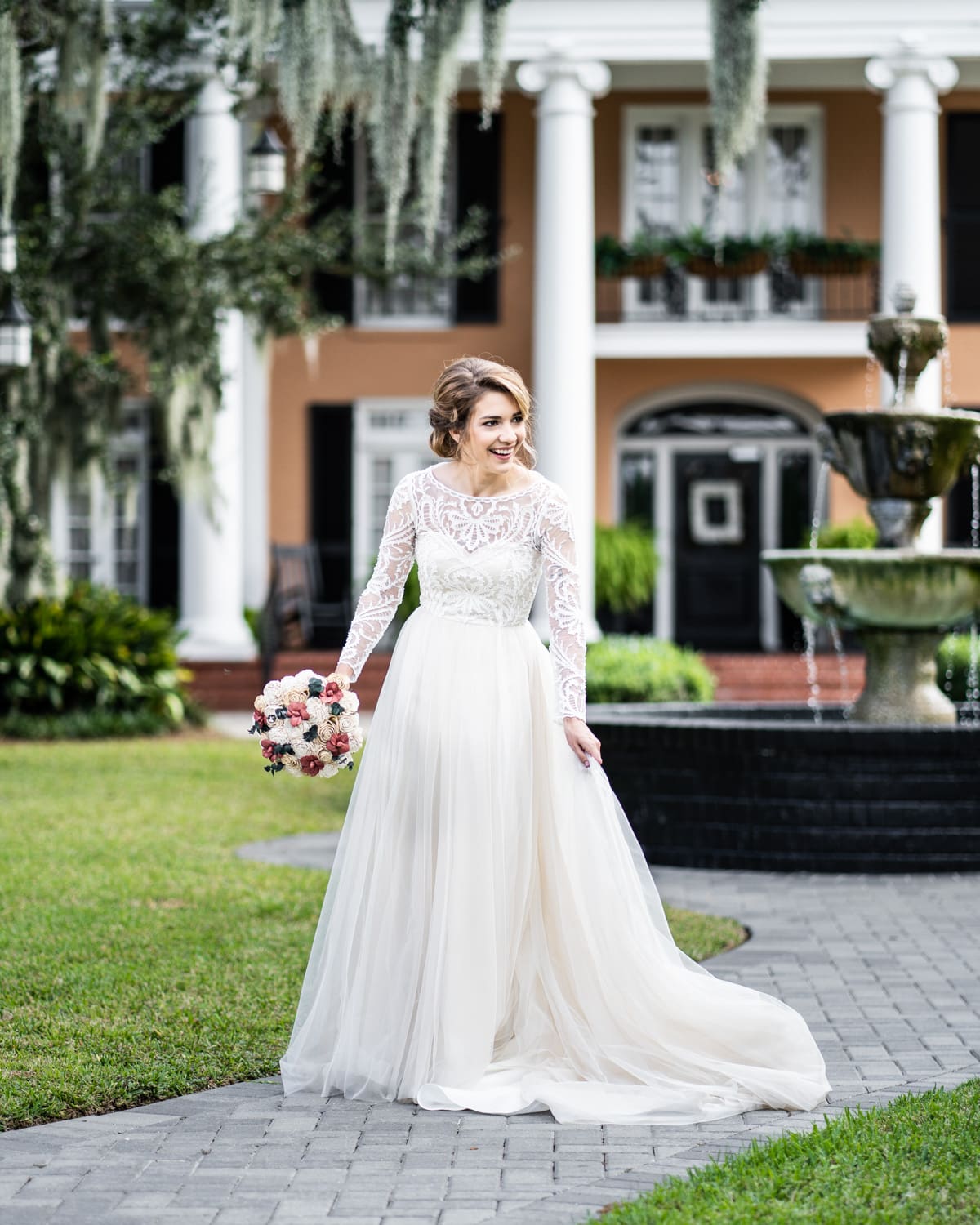 Bridal portrait at Southern Oaks in New Orleans