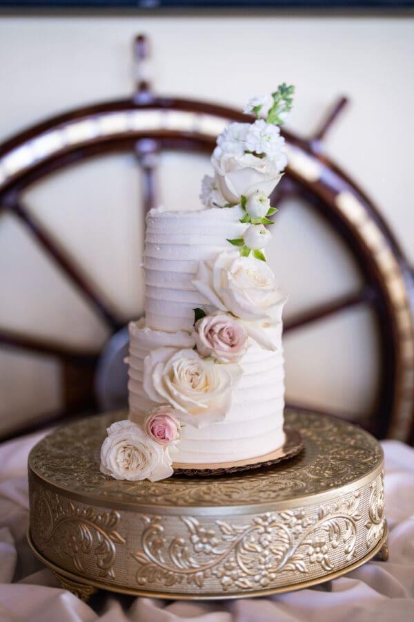 Wedding cake at Bay Waveland Yacht Club