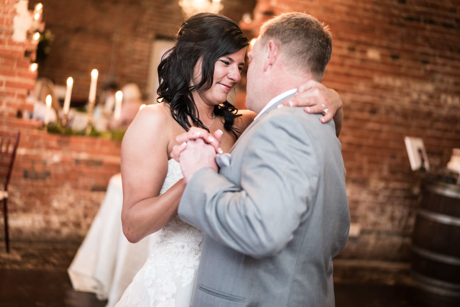 Couple dancing at Lake Charles Louisiana wedding