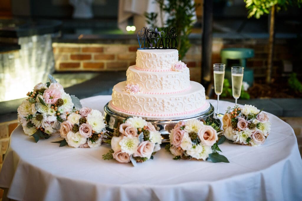 Wedding cake table at Maison Dupuy Hotel