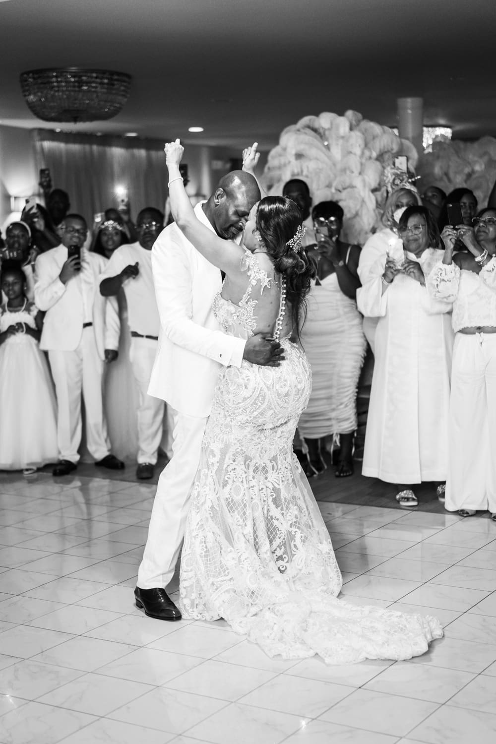 Bride and groom first dance at Southern Oaks wedding