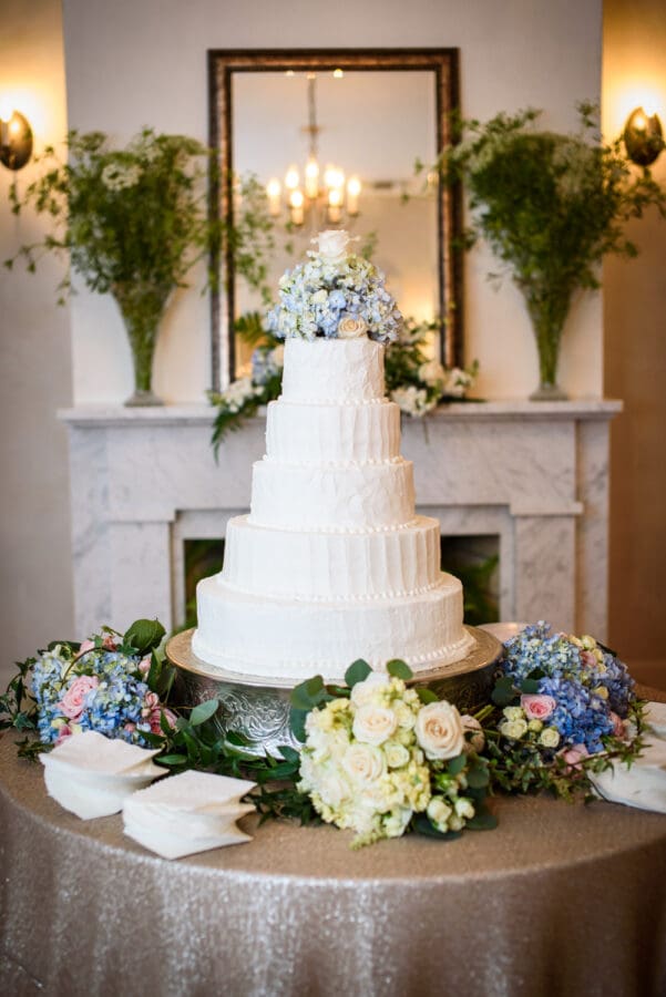 Wedding cake table at Grass Lawn in Gulfport Mississippi