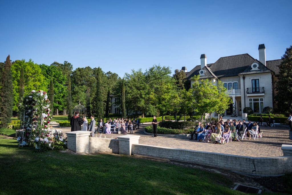 Outdoor wedding ceremony at Ponchatoula 22 Estate