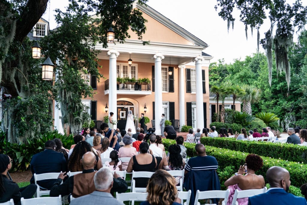 Wedding ceremony at Southern Oaks