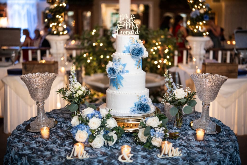 Wedding cake table
