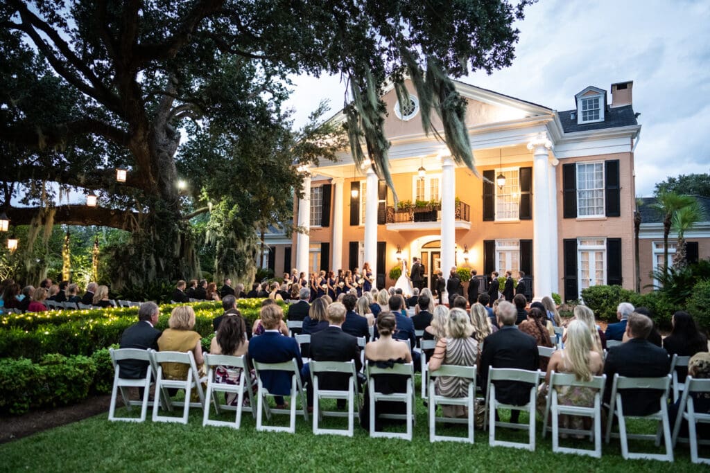 Wedding ceremony at Southern Oaks